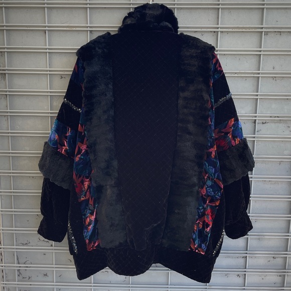 VTG- 1980’s Glamour Cocoon Floral Velvet & Rabbit Fur Button Up Duster Jacket - Picture 6 of 9